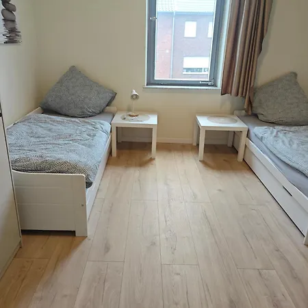 Work And 3 Schlafzimmer 8 Betten 1 Kueche 1 Badezimmer 150qm Daire