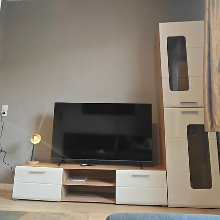Work And 3 Schlafzimmer 8 Betten 1 Kueche 1 Badezimmer 150qm * Geilenkirchen