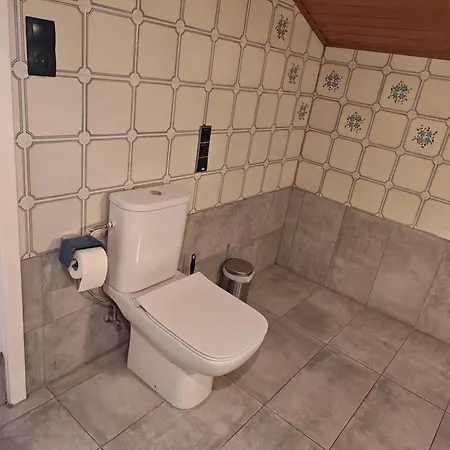 Apartmán Work And 3 Schlafzimmer 8 Betten 1 Kueche 1 Badezimmer 150qm
