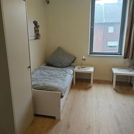 Work And 3 Schlafzimmer 8 Betten 1 Kueche 1 Badezimmer 150qm *