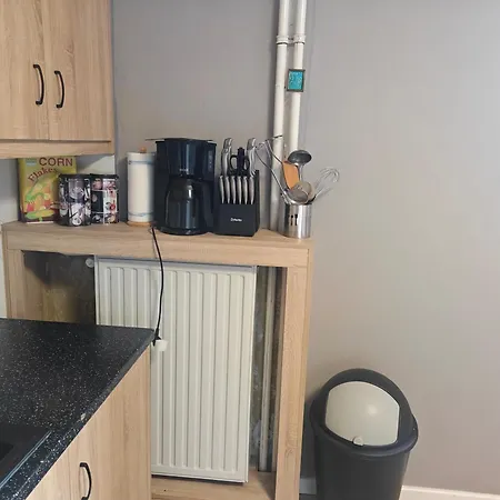 Work And 3 Schlafzimmer 8 Betten 1 Kueche 1 Badezimmer 150qm Apartment *